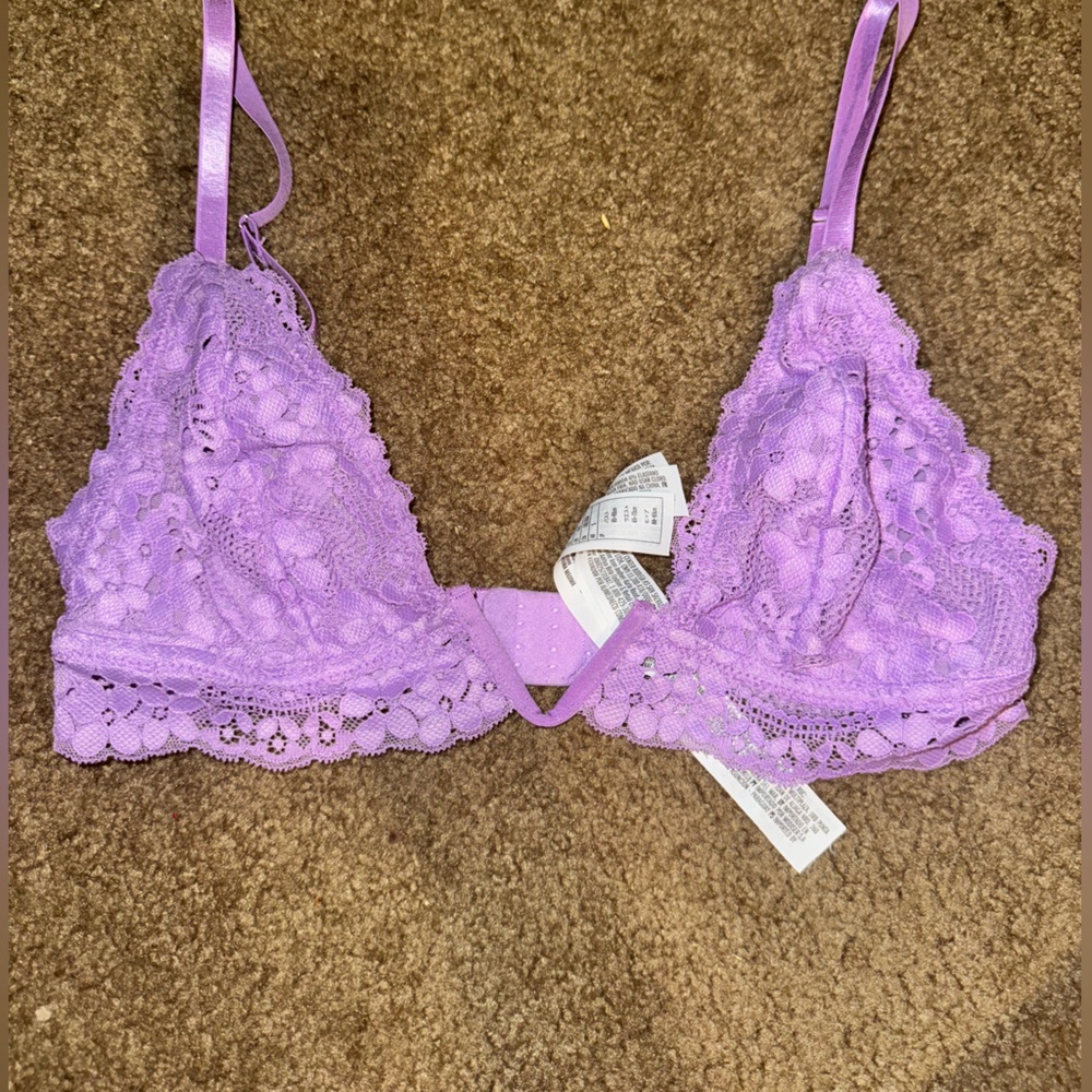 Forever 21 Lacey Bralette ✨